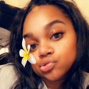 Meet your Posher, Latasha